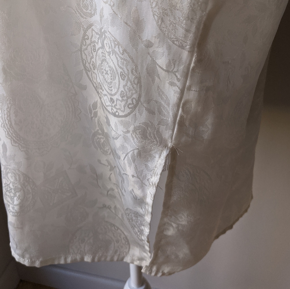 VTG Victoria's Secret Gold Label cream satin oversized nightshirt top - Picture 4 of 6